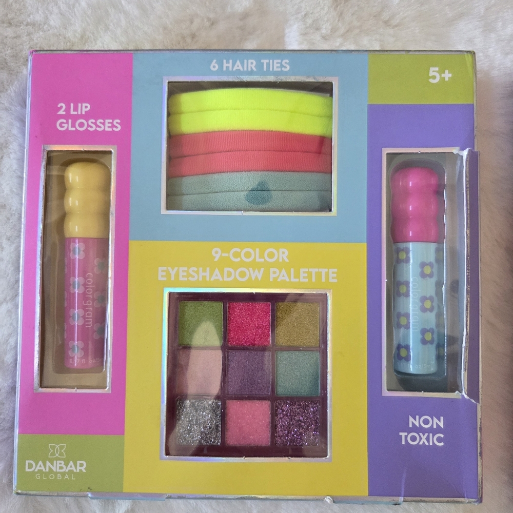 Bundle Makeup Set For Girls - Picture 8 of 10